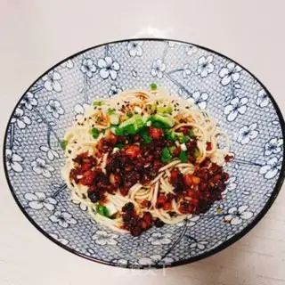 Make Hot dry noodles step 7