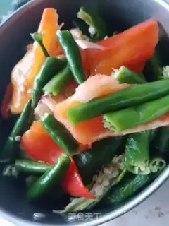 Make Eggs and peppers step 2