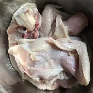 Make The cold hand tore the chicken step 0