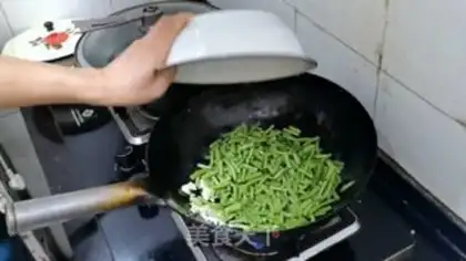Make Garlic noodles step 1