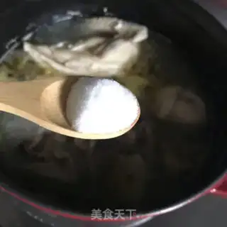 Make The cold hand tore the chicken step 6