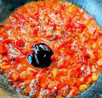 Make Tomato lunch and eggnog noodles step 7