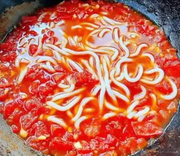 Make Tomato lunch and eggnog noodles step 8