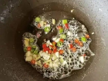 Make Spicy peppers and eggs step 6