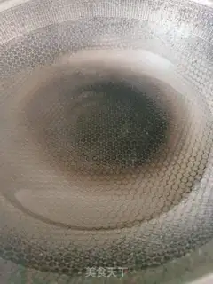 Make Tomato egg noodle step 1