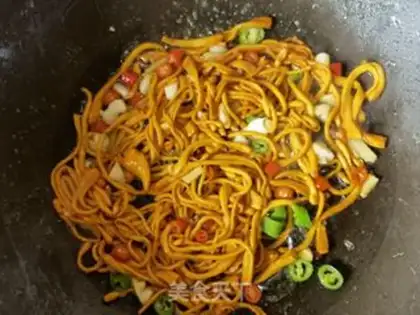 Make Spicy peppers and eggs step 9
