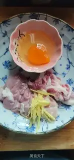 Make Quilty omelet soup step 1
