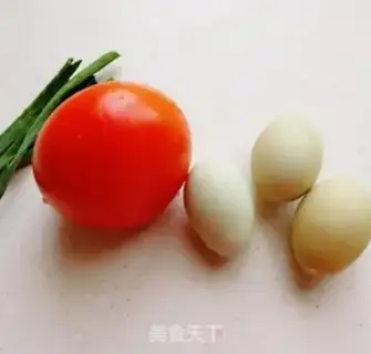 Make Tomato fried eggs step 0