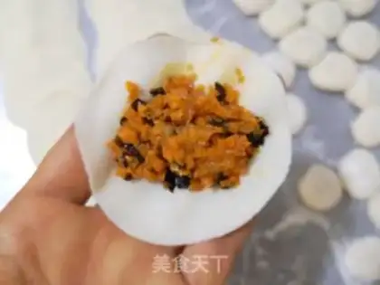 Make Carrot pork dumplings step 8