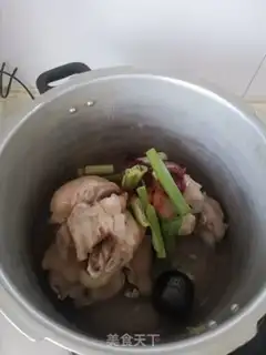 Make Hot pig hoof step 3