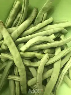 Make Home-cooked bean hornfish step 0