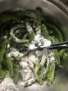 Make Home-cooked bean hornfish step 3