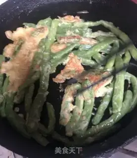 Make Home-cooked bean hornfish step 4