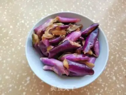 Make Five pork and eggplant to burn potatoes step 1
