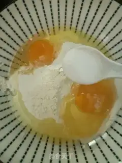 Make Onion omelet step 3