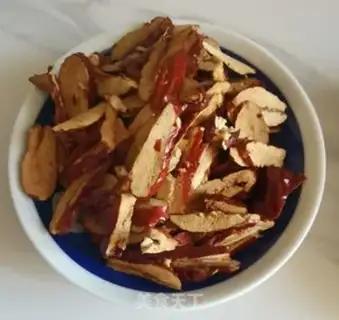 Make Red sugar ginger dates step 1