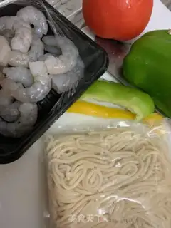 Make Crayfish noodles step 0
