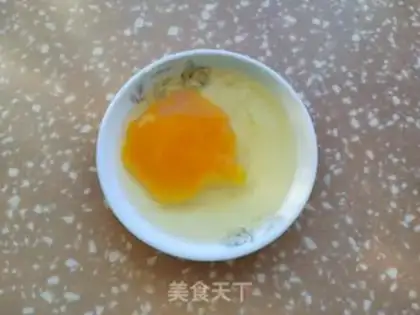 Make cucumber egg sandwich step 1
