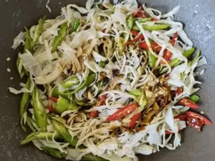 Make The rice is fried meat step 12
