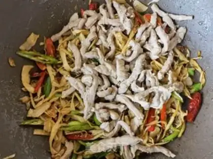 Make The rice is fried meat step 14