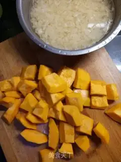 Make Silver-eared and red-leave pumpkin step 0