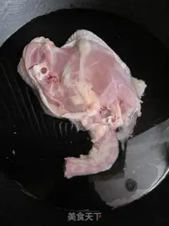 Make Chicken bones and deer mushroom soup step 0