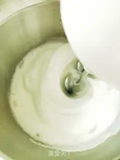Make # Fancy cake rolls # step 7