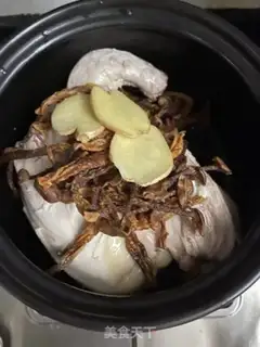 Make Chicken bones and deer mushroom soup step 3