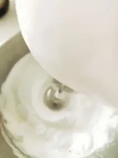 Make # Fancy cake rolls # step 8