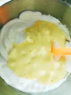 Make # Fancy cake rolls # step 12