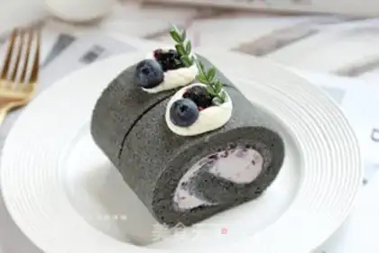 Make Blueberry cream rolls step 7