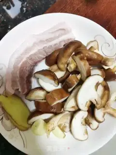 Make Frozen mushrooms step 0
