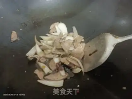 Make Onion fried liver step 2