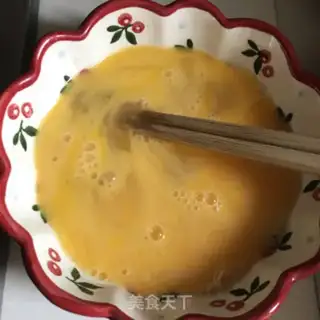 Make Onion egg fried rice step 2