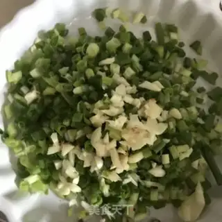 Make Onion egg fried rice step 3