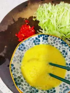 Make Eggs are fried with silk step 4