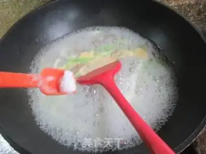 Make Squeeze the raspberry noodle step 6