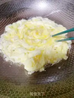 Make Eggs are fried with silk step 5