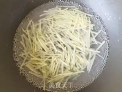 Make Onion with potato silk step 1