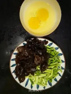 Make Scramble eggs step 0