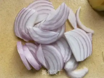 Make Onion with potato silk step 2