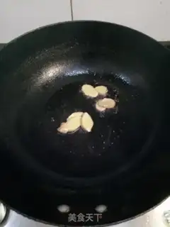 Make Chestnut chicken leg step 1