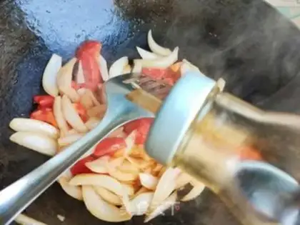 Make Onion fried eggs step 6