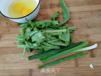 Make Fried eggs from barley step 0