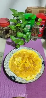Make Fries and eggs step 9