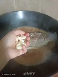 Make The saloon fish step 2