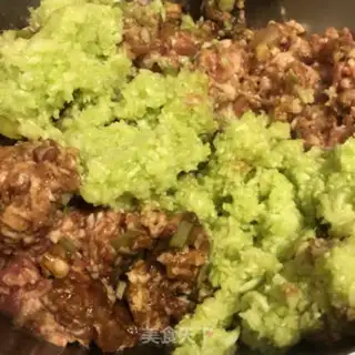 Make A meat bun step 4