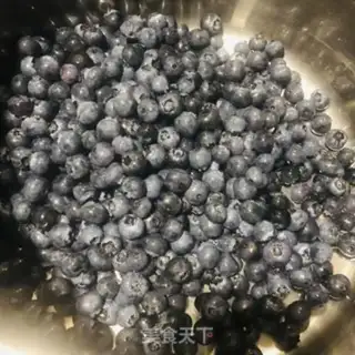 Make Blueberry sauce step 1