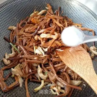 Make Chicken gravy step 15