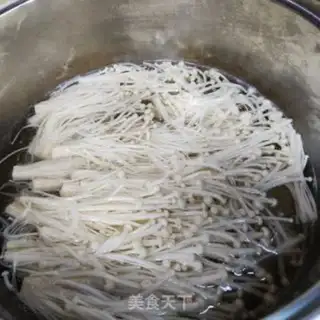 Make Eggs and green mushrooms step 6